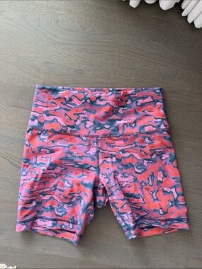 Lululemon Pink & blue Print High-Rise Biker Shorts